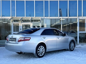 Toyota Camry, 2010г, передний привод, автомат