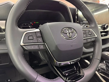 Toyota Highlander, 2025г, полный привод, автомат