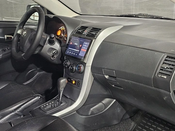 Toyota Corolla, 2011г, передний привод, автомат