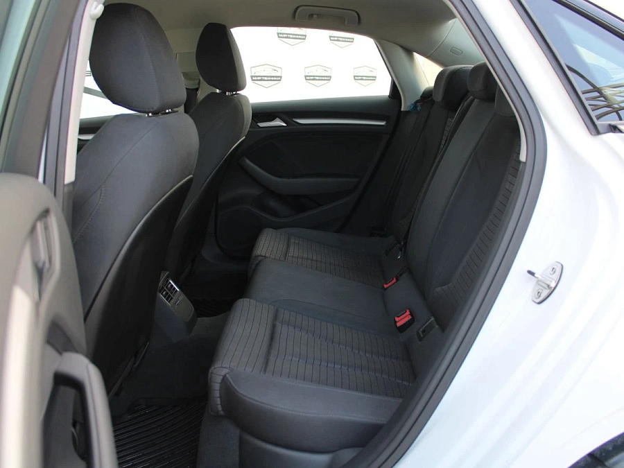 Audi A3, 2016г., передний привод, робот