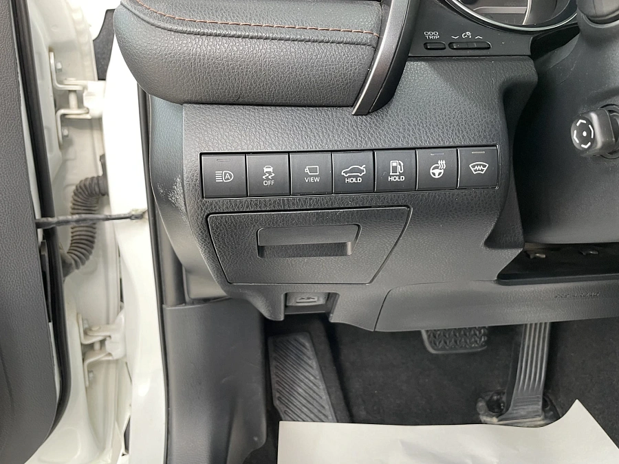 Toyota Camry, 2020г., передний привод, автомат