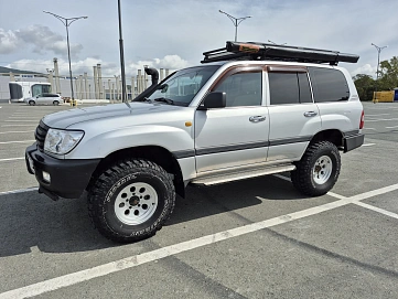 Toyota Land Cruiser, 2005г, полный привод, механика