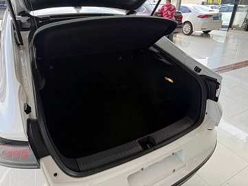 Volkswagen Lamando, 2023г, передний привод, робот