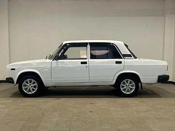 Lada (ВАЗ) 2107, 2006г, передний привод, механика