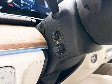 Mercedes-Benz GLS, 2023г, полный привод, автомат