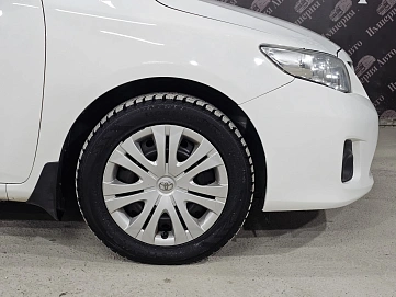 Toyota Corolla, 2011г, передний привод, автомат