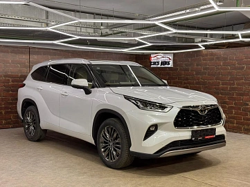 Toyota Highlander, 2025г, полный привод, автомат