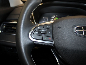 Geely Atlas Pro, 2023г, передний привод, автомат