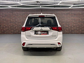 Mitsubishi Outlander, 2022г., передний привод, вариатор