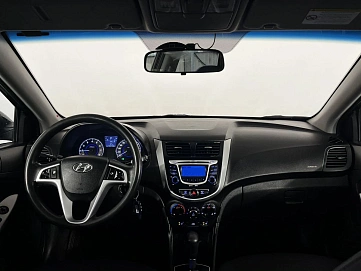 Hyundai Solaris, 2011г, передний привод, автомат