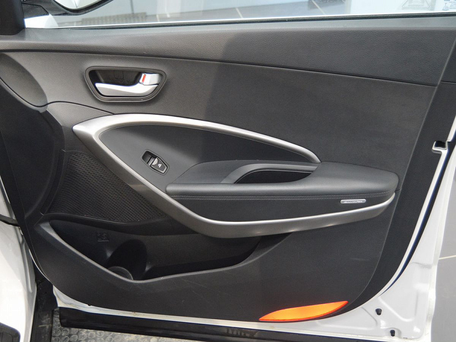Hyundai Santa Fe, 2015г., полный привод, автомат