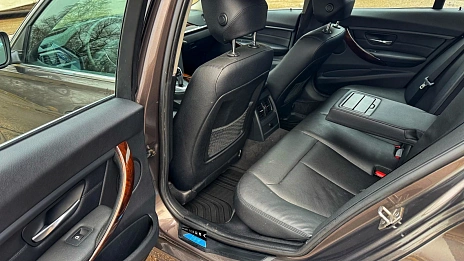 BMW 3 серии, 2012г, задний привод, автомат