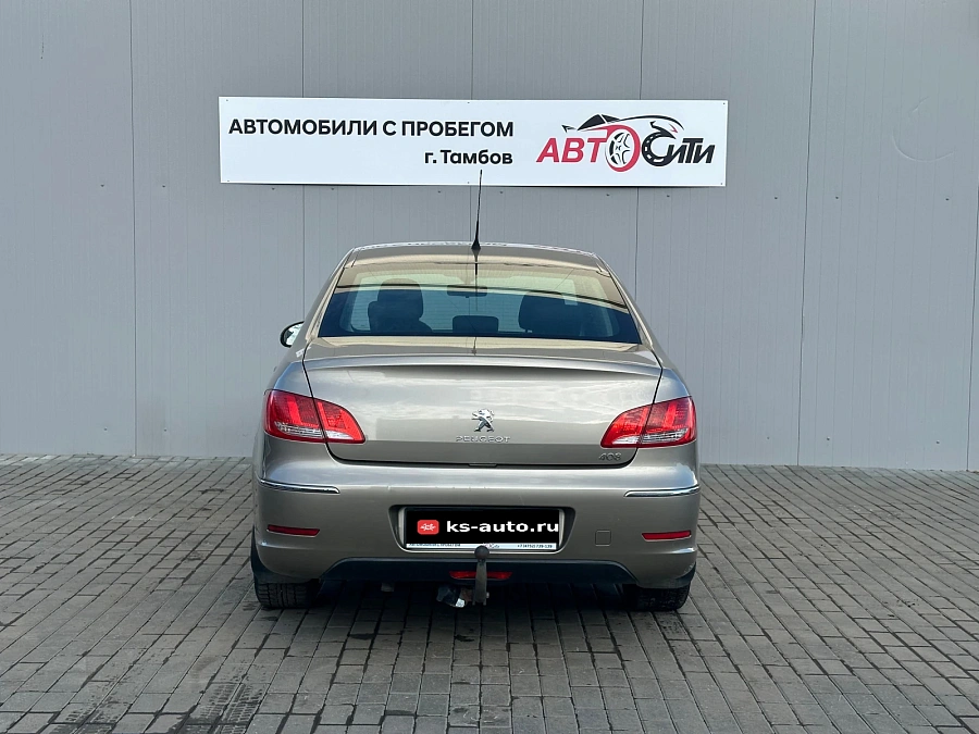 Peugeot 408, 2013г., передний привод, механика