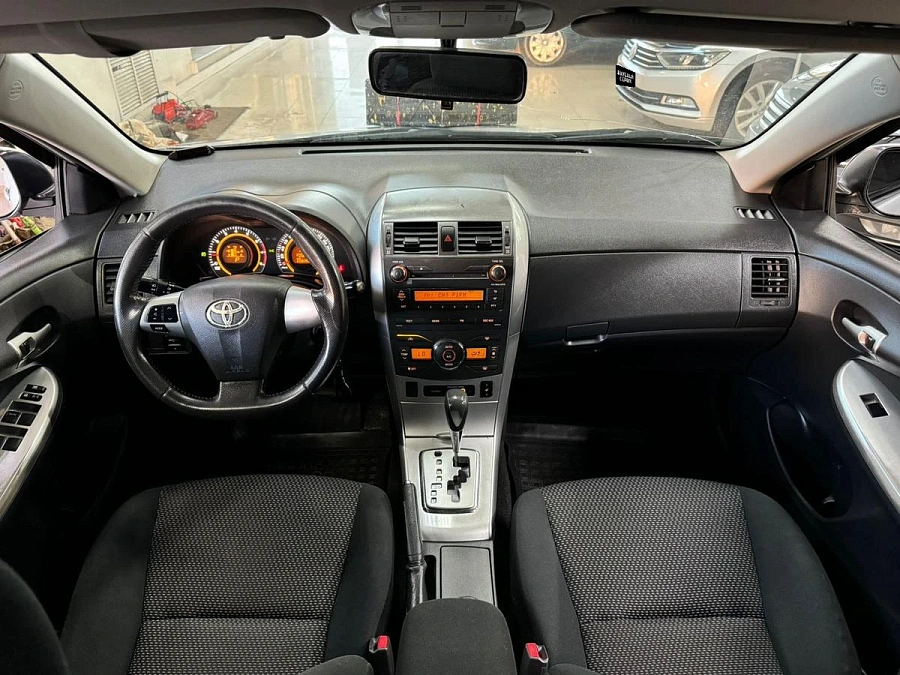 Toyota Corolla, 2011г., передний привод, автомат