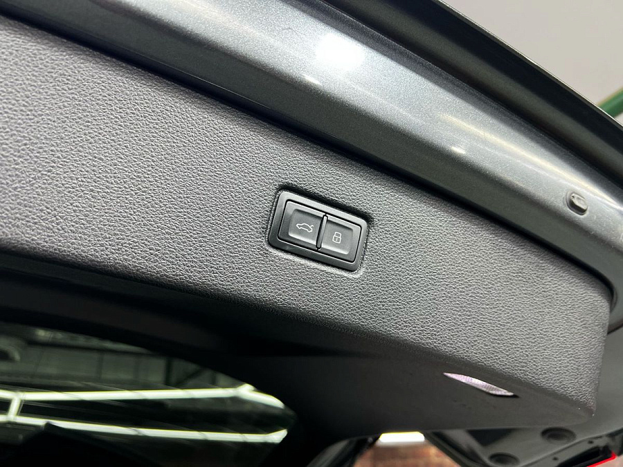 Audi Q7, 2017г., полный привод, автомат