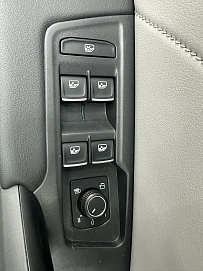 Volkswagen Tayron, 2022г, передний привод, робот