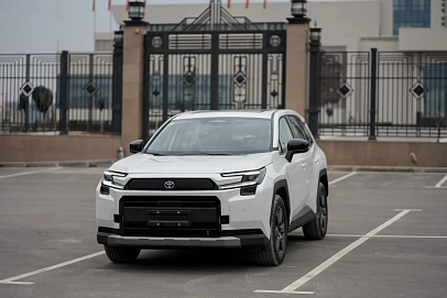 Toyota RAV4, 2025г, полный привод, вариатор