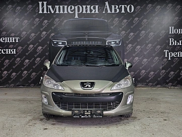 Peugeot 308, 2010г, передний привод, автомат