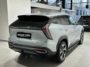 Geely Atlas, 2023г, передний привод, робот