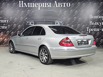 Mercedes-Benz E-Класс, 2004г, задний привод, автомат