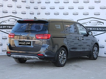 Kia Carnival, 2018г, передний привод, автомат