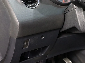 Peugeot 308, 2011г, передний привод, механика