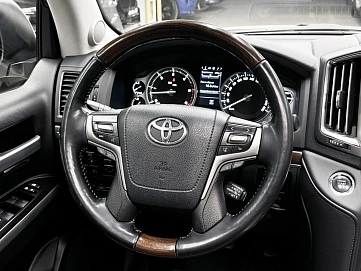 Toyota Land Cruiser, 2018г, полный привод, автомат
