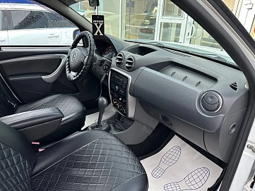 Renault Duster, 2013г, передний привод, автомат