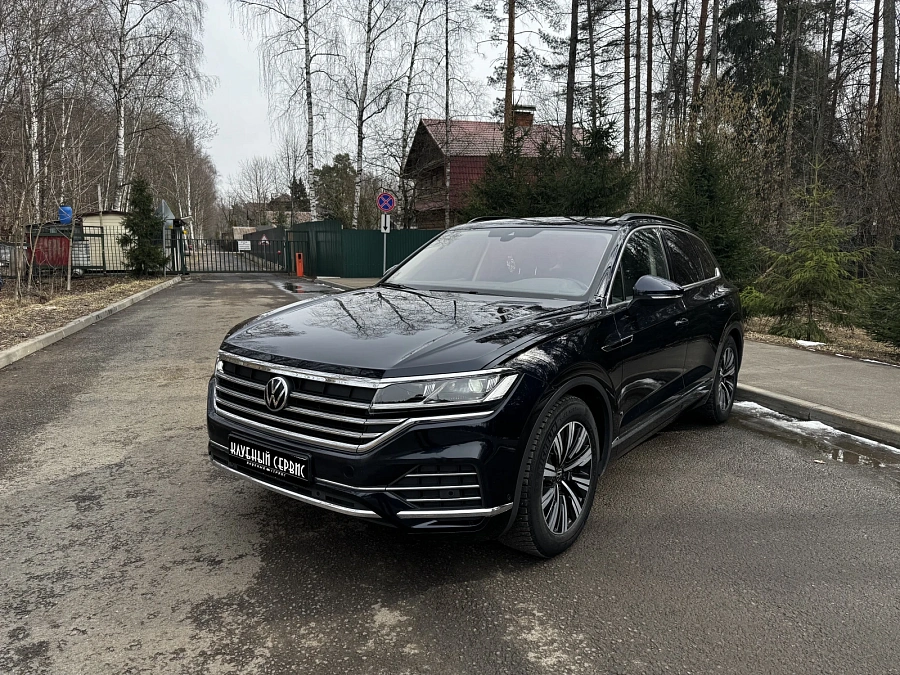Volkswagen Touareg, 2021г., полный привод, автомат