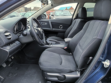 Mazda , 2011г., передний привод, механика