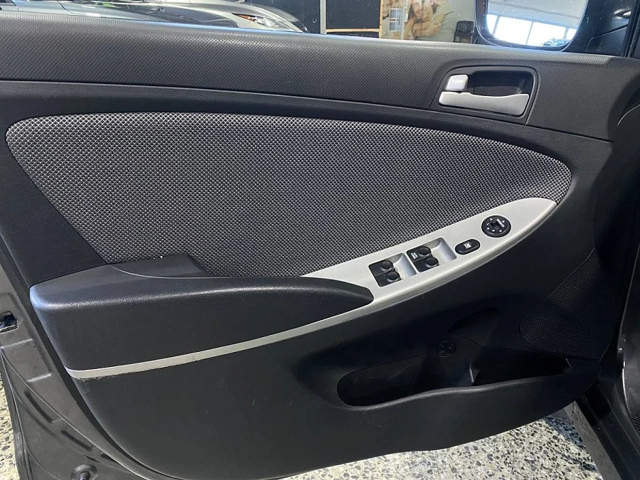 Hyundai Solaris, 2011г., передний привод, механика