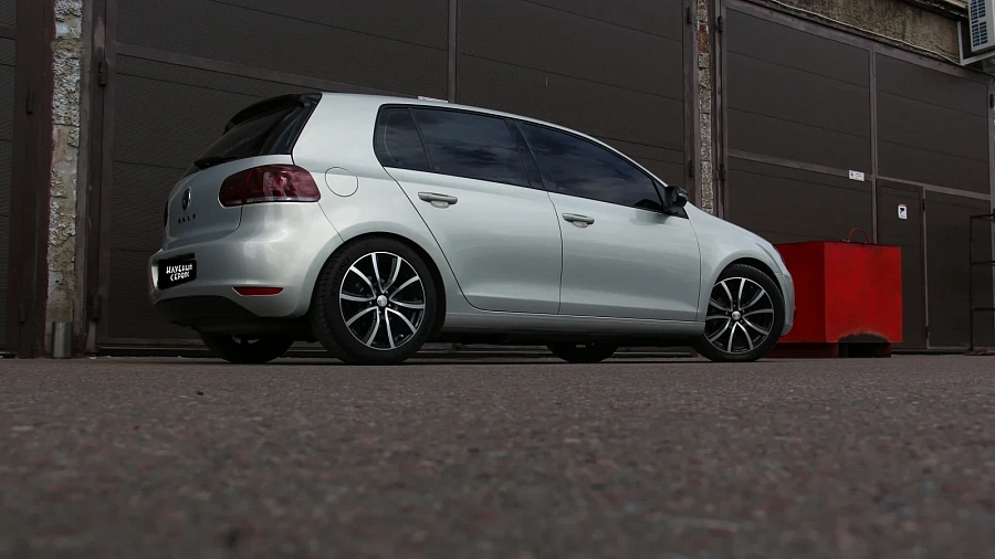 Volkswagen Golf, 2011г., передний привод, робот
