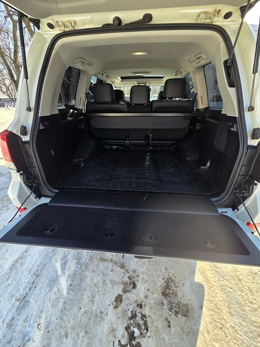 Toyota Land Cruiser, 2019г., полный привод, автомат
