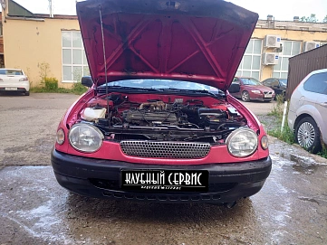 Toyota Corolla, 1998г, передний привод, механика