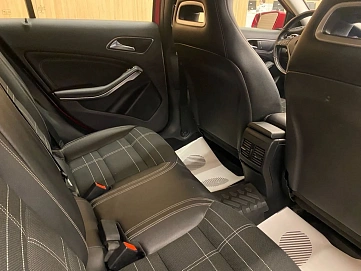 Mercedes-Benz A-Класс, 2015г, передний привод, робот