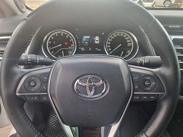 Toyota Camry, 2019г, передний привод, автомат