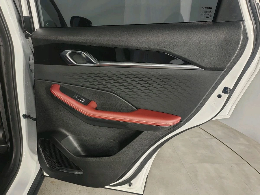 Geely Coolray, 2024г., передний привод, робот