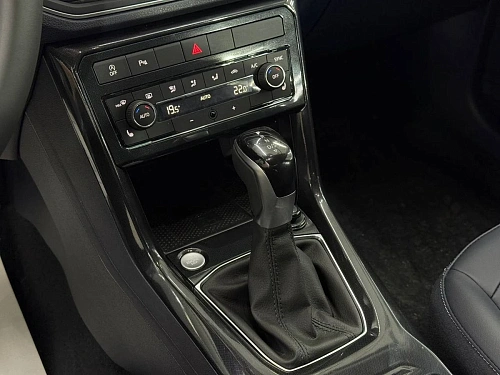 Volkswagen Tharu XR, 2025г, передний привод, робот