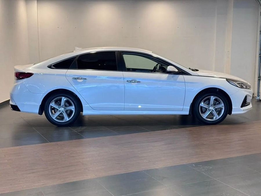 Hyundai , 2019г., передний привод, автомат
