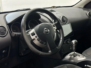 Nissan Qashqai, 2009г, передний привод, вариатор