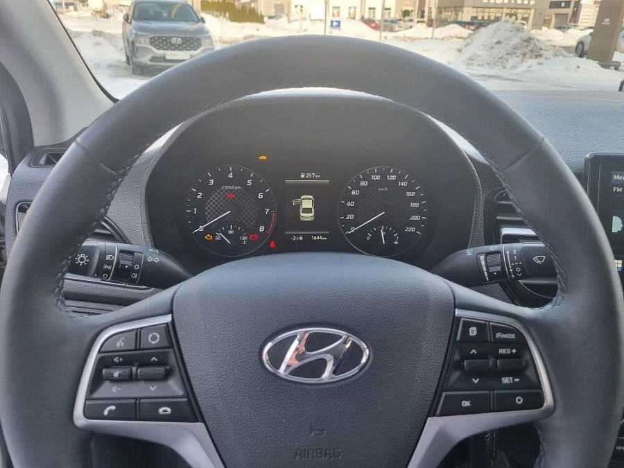 Solaris HS, 2024г., передний привод, механика