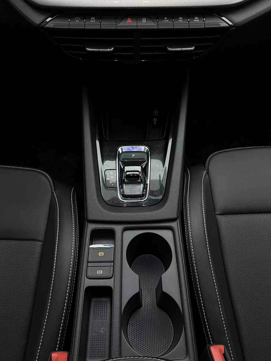 Skoda Octavia, 2023г., передний привод, робот