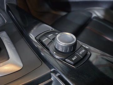 BMW 3 серии, 2012г., задний привод, автомат