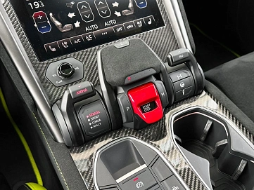 Lamborghini Urus, 2023г, полный привод, автомат