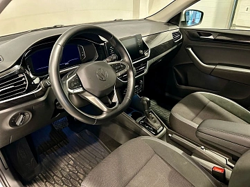 Volkswagen Polo, 2021г, передний привод, автомат