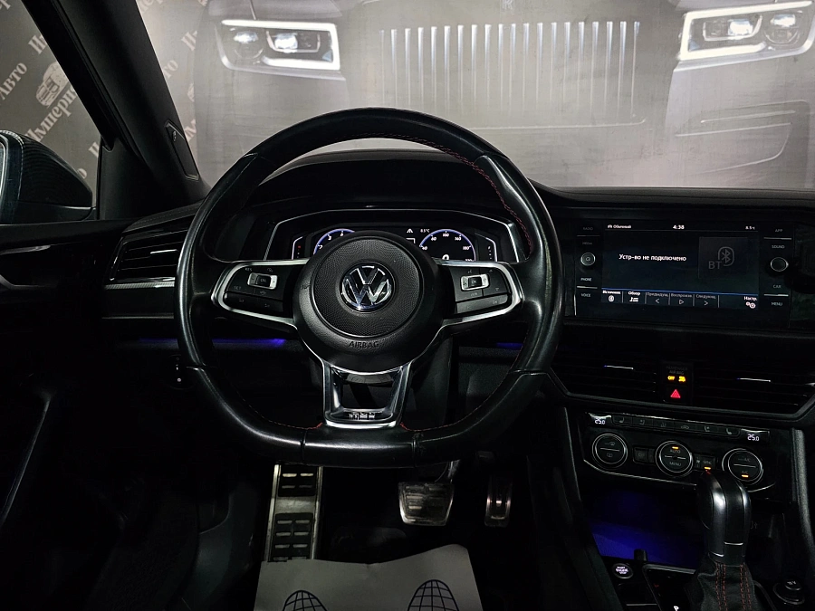 Volkswagen Jetta, 2019г., передний привод, робот