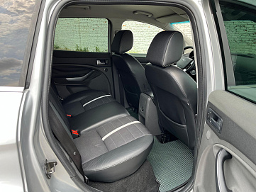 Ford Kuga, 2011г, передний привод, автомат