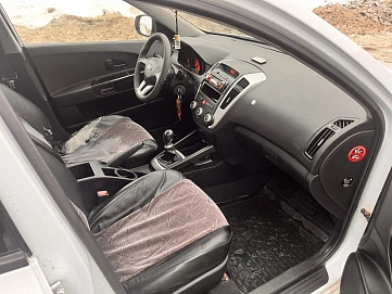 Kia Ceed, 2012г., передний привод, механика