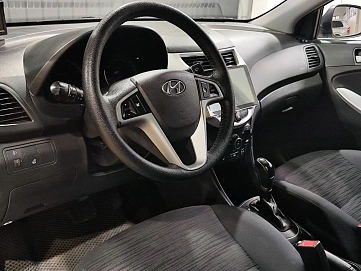 Hyundai Solaris, 2014г, передний привод, автомат