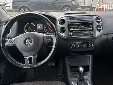 Volkswagen Tiguan, 2011г, полный привод, автомат